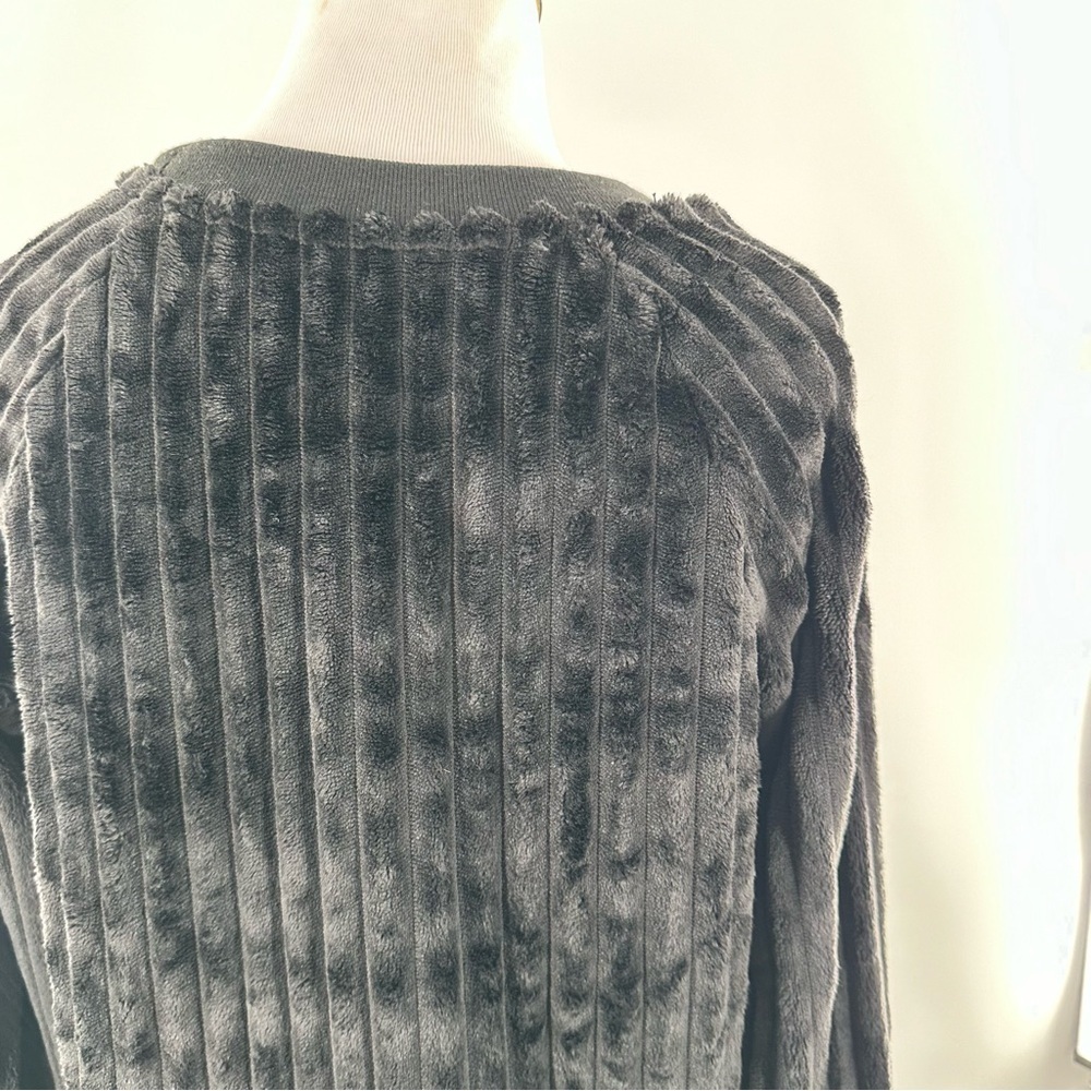 No boundaries womens sweater size S 3-5 black faux fur ribbed cozy pullover - Picture 5 of 11